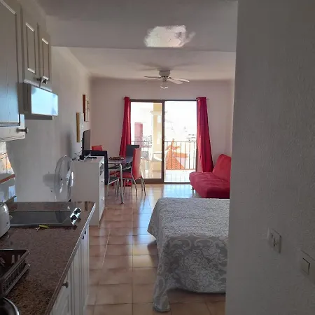 Castle Harbour Christianos Apartamento